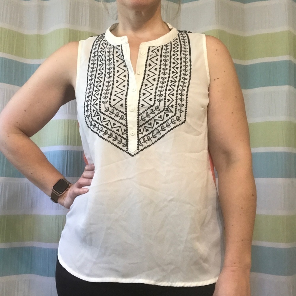 Ark & Co. Blouse Sleeveless Embroidered Sz Med - Picture 8 of 8